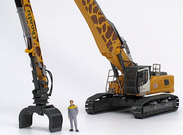Foto Liebherr R 960 Demolition – „Chantré“