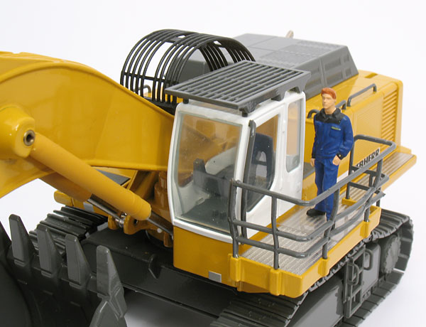 Foto Liebherr R 984 C mit Reißzahn
