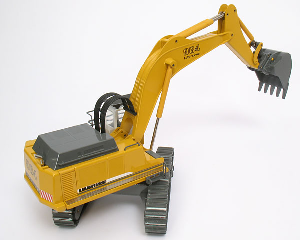 Foto Liebherr R 984 C mit Reißzahn