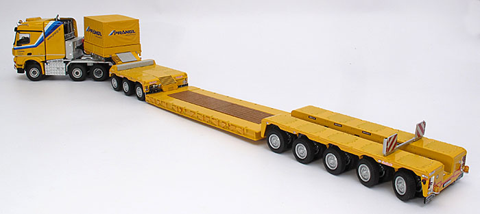 Foto Mercedes-Benz / Nooteboom Arocs 4163 8×6 / Euro-PX – „Prangl“