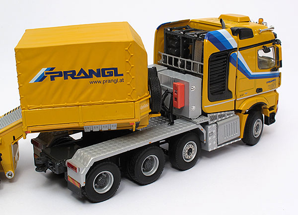 Foto Mercedes-Benz / Nooteboom Arocs 4163 8×6 / Euro-PX – „Prangl“