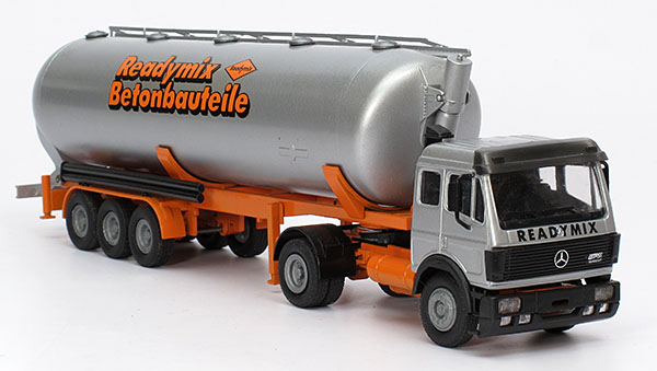 Foto Mercedes-Benz / Spitzer SK 1838 mit Kippsiloauflieger – „Readymix“