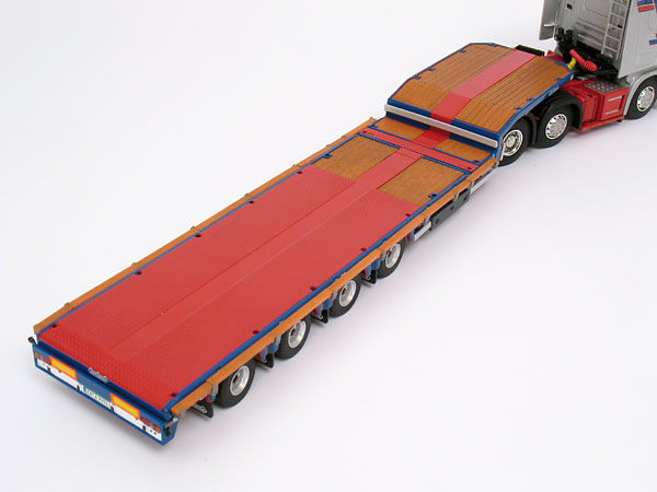 Foto Scania / Nooteboom R480 mit Tieflader – „Binz KG“