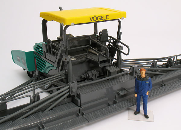 Foto Vögele Super 3000-2